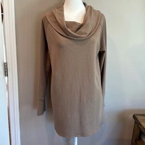 Soft Surroundings Valerie Pullover Tunic Cowl
Neck Camel Tan Sweater Size Small.
